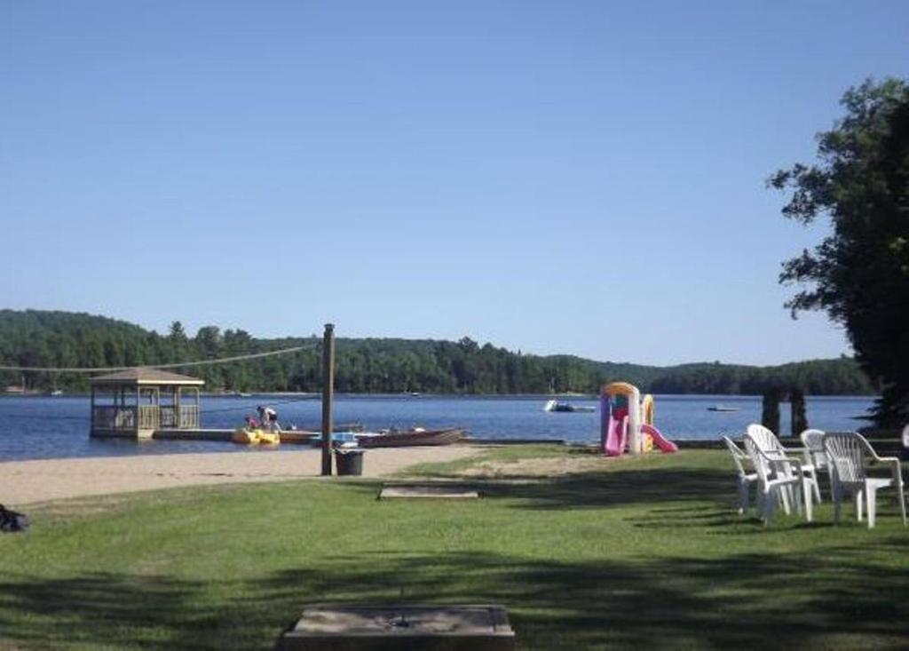 Cloverleaf Cottages Oxtongue Lake Exteriér fotografie