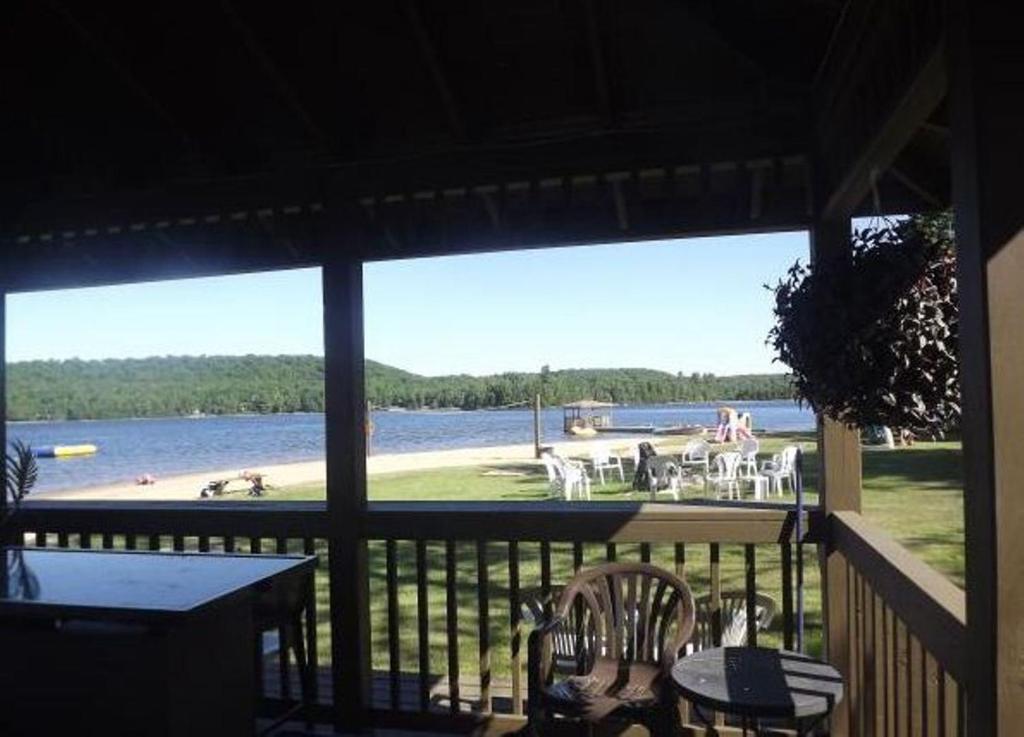 Cloverleaf Cottages Oxtongue Lake Exteriér fotografie